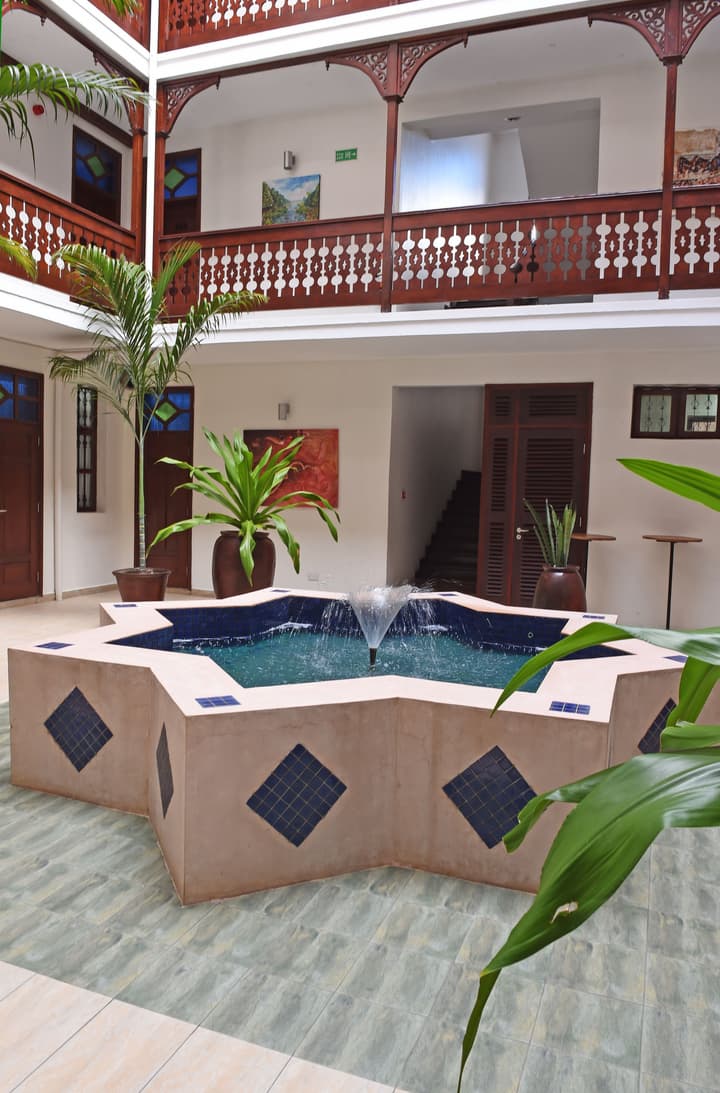 Maru Maru Hotel