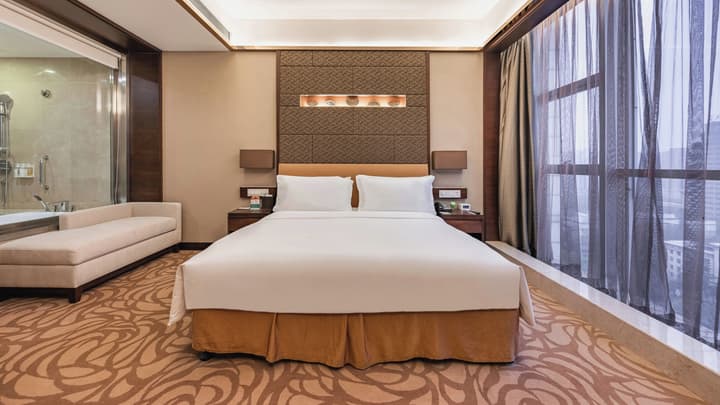 Holiday Inn Xi'an Big Goose Pagoda by IHG