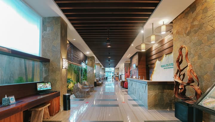 Grand Ixora Kuta Resort