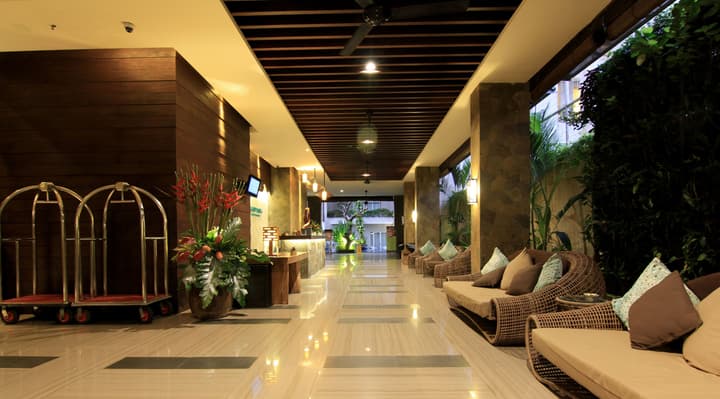 Grand Ixora Kuta Resort