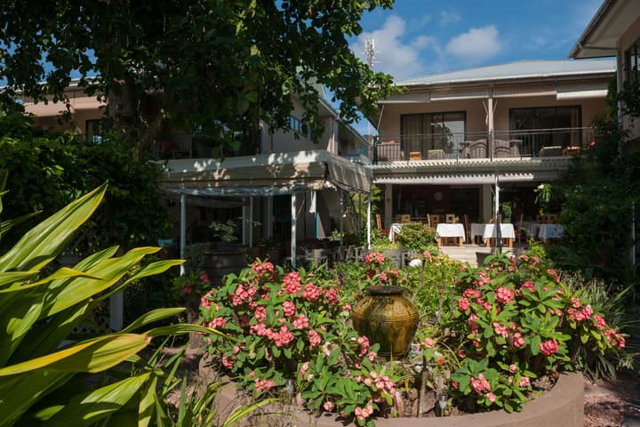 Le Repaire - Boutique Hotel & Restaurant