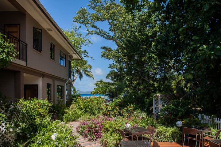 Le Repaire - Boutique Hotel & Restaurant