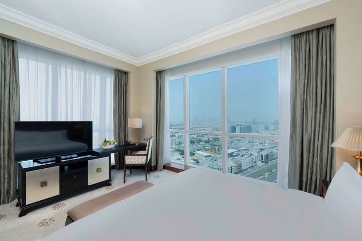 Dusit Thani Abu Dhabi