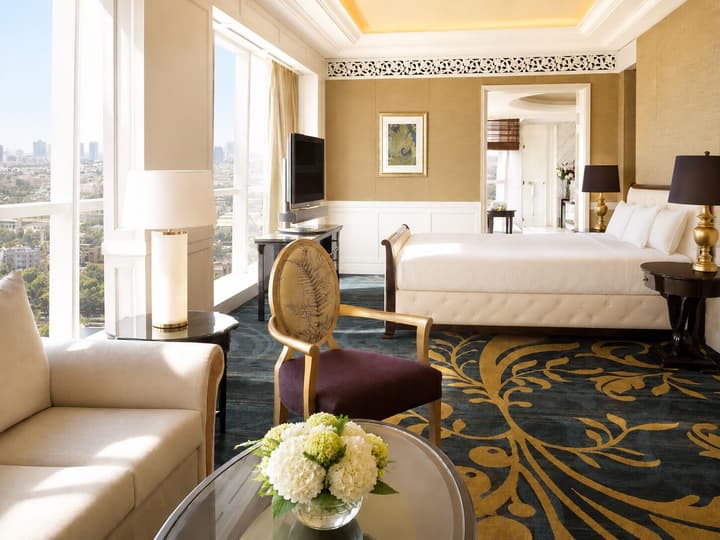 Dusit Thani Abu Dhabi