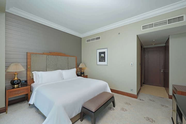 Dusit Thani Abu Dhabi