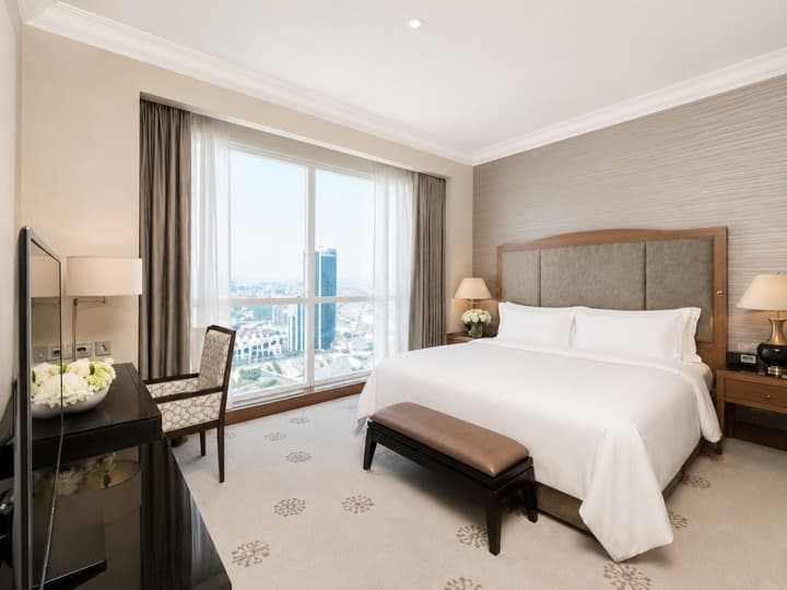 Dusit Thani Abu Dhabi