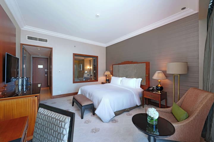 Dusit Thani Abu Dhabi