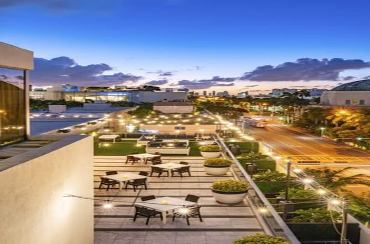 Gale South Beach, Curio Collection by Hilton