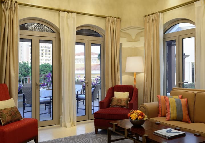 The Ritz-Carlton Abu Dhabi, Grand Canal