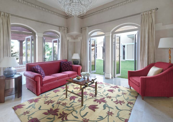 The Ritz-Carlton Abu Dhabi, Grand Canal