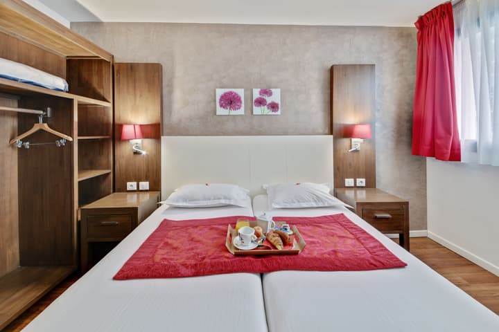 Hotel Paris Pacific