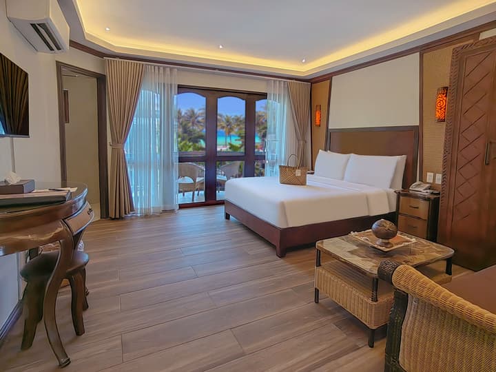 Red Coconut Beach Hotel