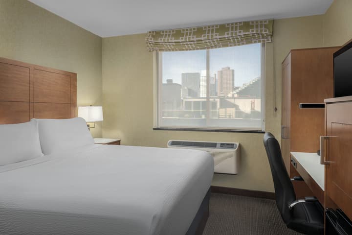 Holiday Inn Express New York - Manhattan West Side by IHG