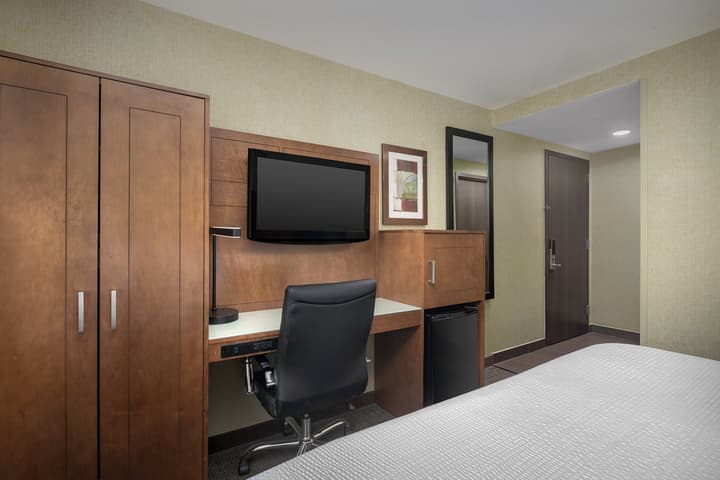 Holiday Inn Express New York - Manhattan West Side by IHG