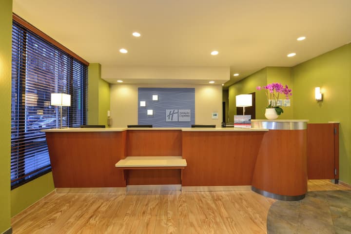 Holiday Inn Express New York - Manhattan West Side by IHG