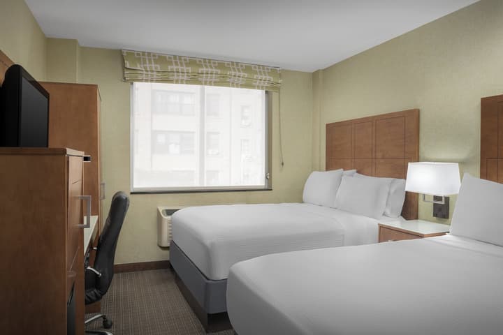 Holiday Inn Express New York - Manhattan West Side by IHG