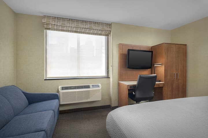 Holiday Inn Express New York - Manhattan West Side by IHG