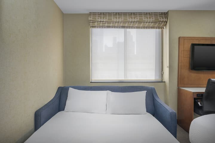 Holiday Inn Express New York - Manhattan West Side by IHG