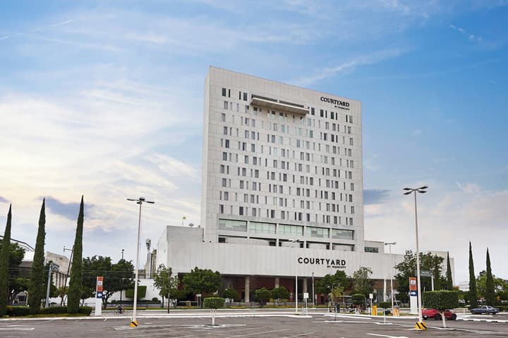 Courtyard by Marriott Leon at the Poliforum