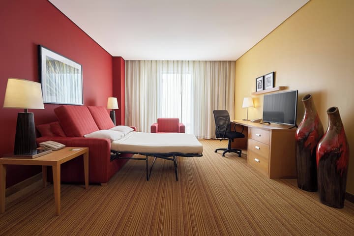 Courtyard by Marriott Leon at the Poliforum