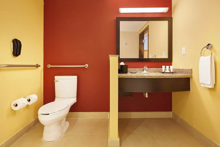 Courtyard by Marriott Leon at the Poliforum