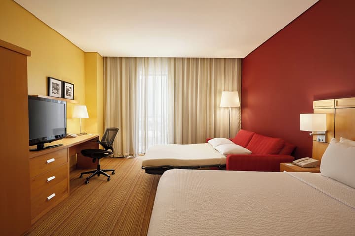 Courtyard by Marriott Leon at the Poliforum