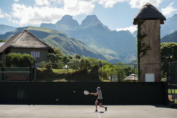 Cathedral Peak Hotel