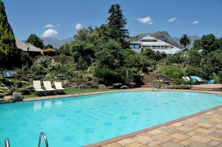 Cathedral Peak Hotel
