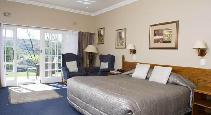 Cathedral Peak Hotel