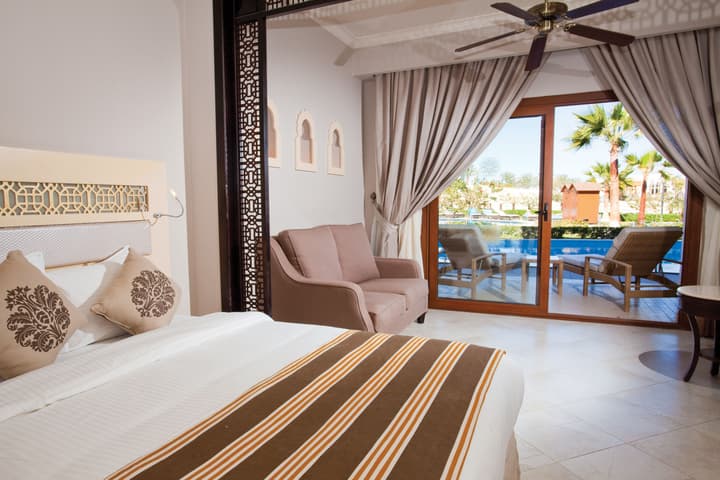 SUNRISE Arabian Beach Resort