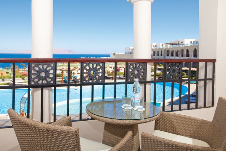 SUNRISE Arabian Beach Resort