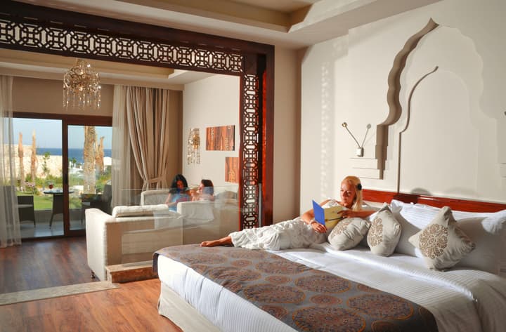SUNRISE Arabian Beach Resort