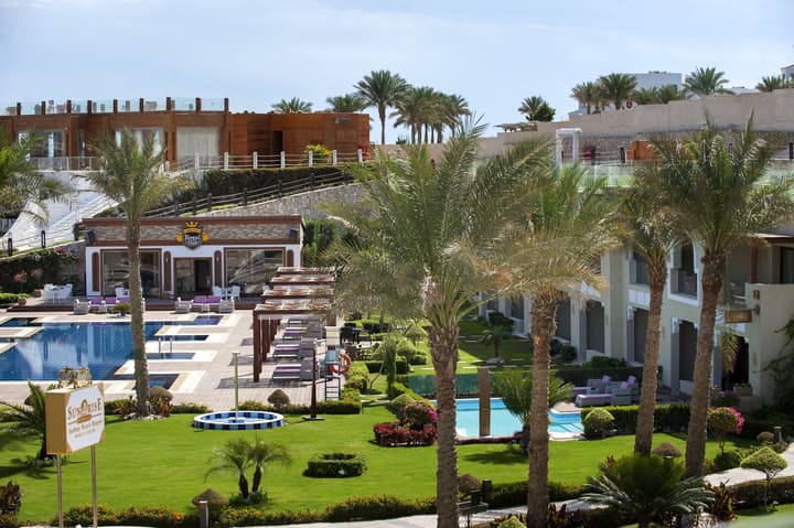 SUNRISE Arabian Beach Resort