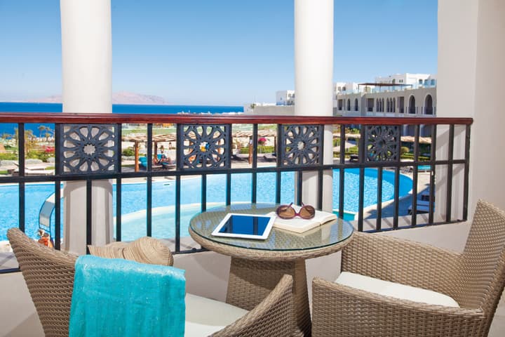 SUNRISE Arabian Beach Resort