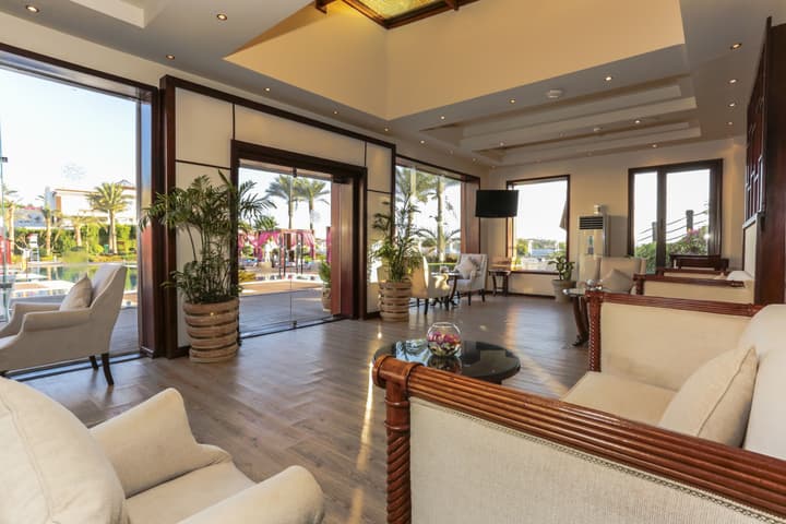 SUNRISE Arabian Beach Resort