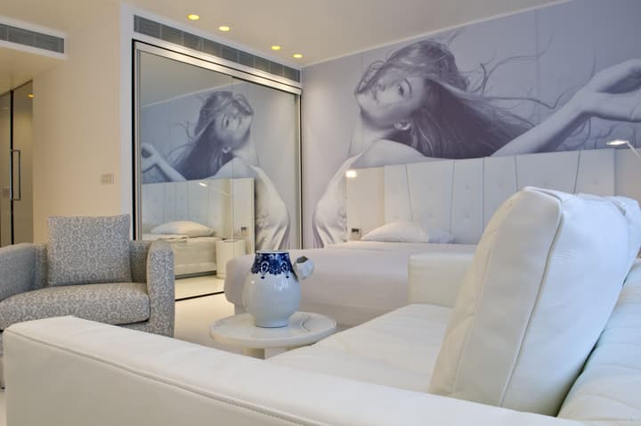 B-aparthotel Regent