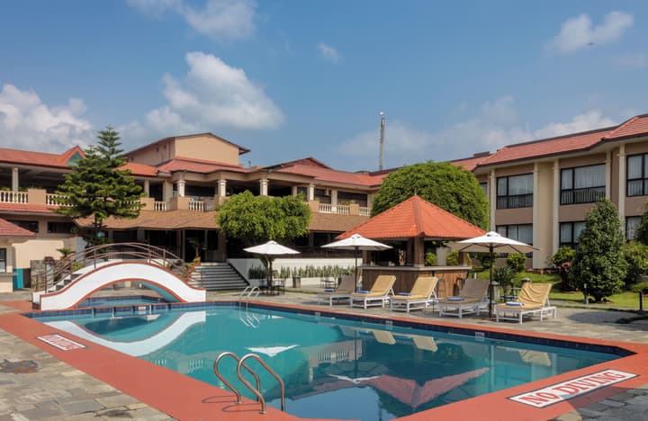 Pokhara Grande