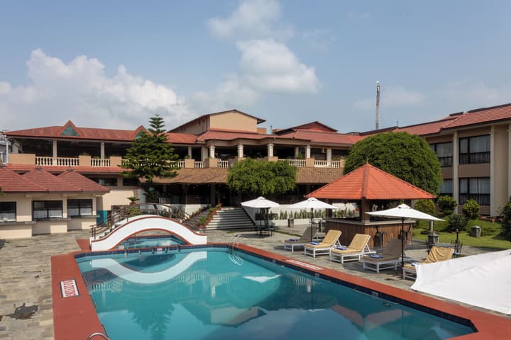 Pokhara Grande