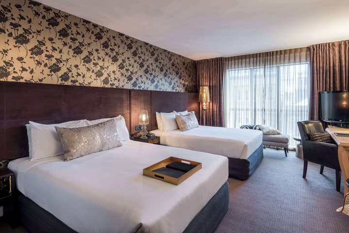 Museum Apartment Hotel, Independent Collection by EVT