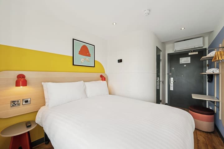 Garner Edinburgh Haymarket by IHG