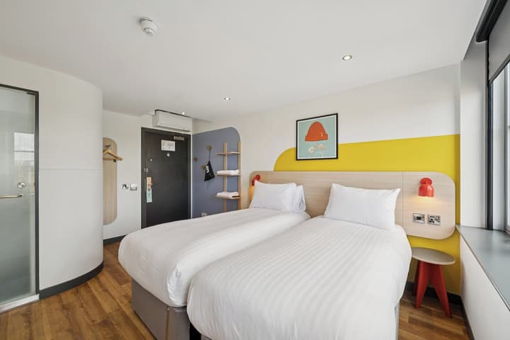 Garner Edinburgh Haymarket by IHG