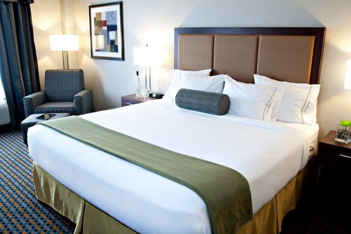 Holiday Inn Express Pembroke by IHG