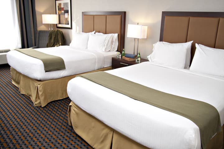 Holiday Inn Express Pembroke by IHG