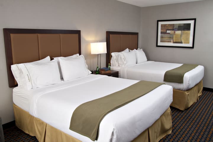 Holiday Inn Express Pembroke by IHG