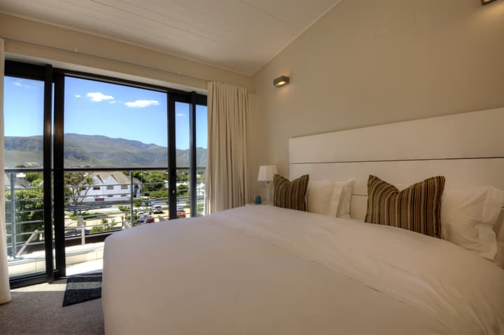 Whale Coast All Suite Hotel