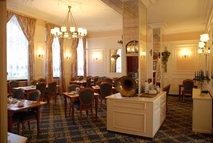 Milbor Hotel