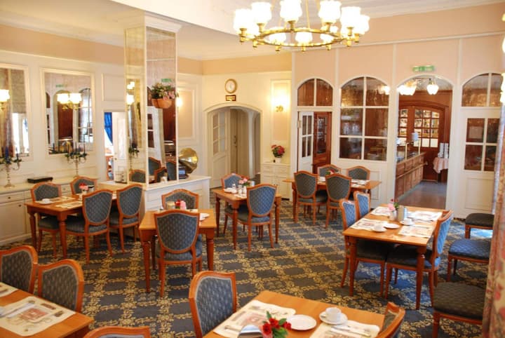 Milbor Hotel