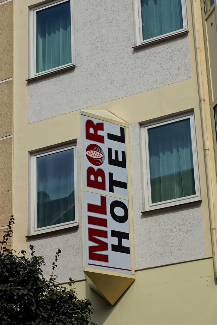 Milbor Hotel
