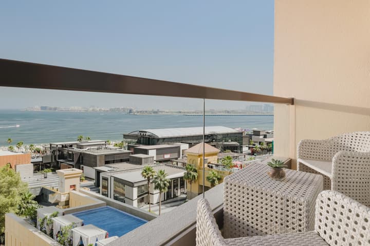 JA Ocean View Hotel, Jumeirah Beach Dubai