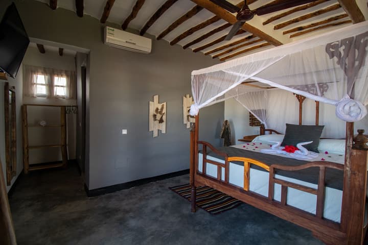 Nest Style Beach Hotel Zanzibar
